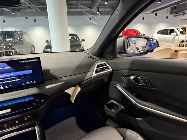 Used 2025 BMW 330i xDrive Sedan w/ Convenience Package image 15