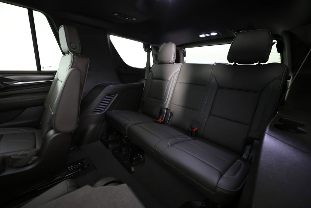 Used 2024 GMC Yukon Denali w/ Denali Reserve Package AWD/4WD image 16