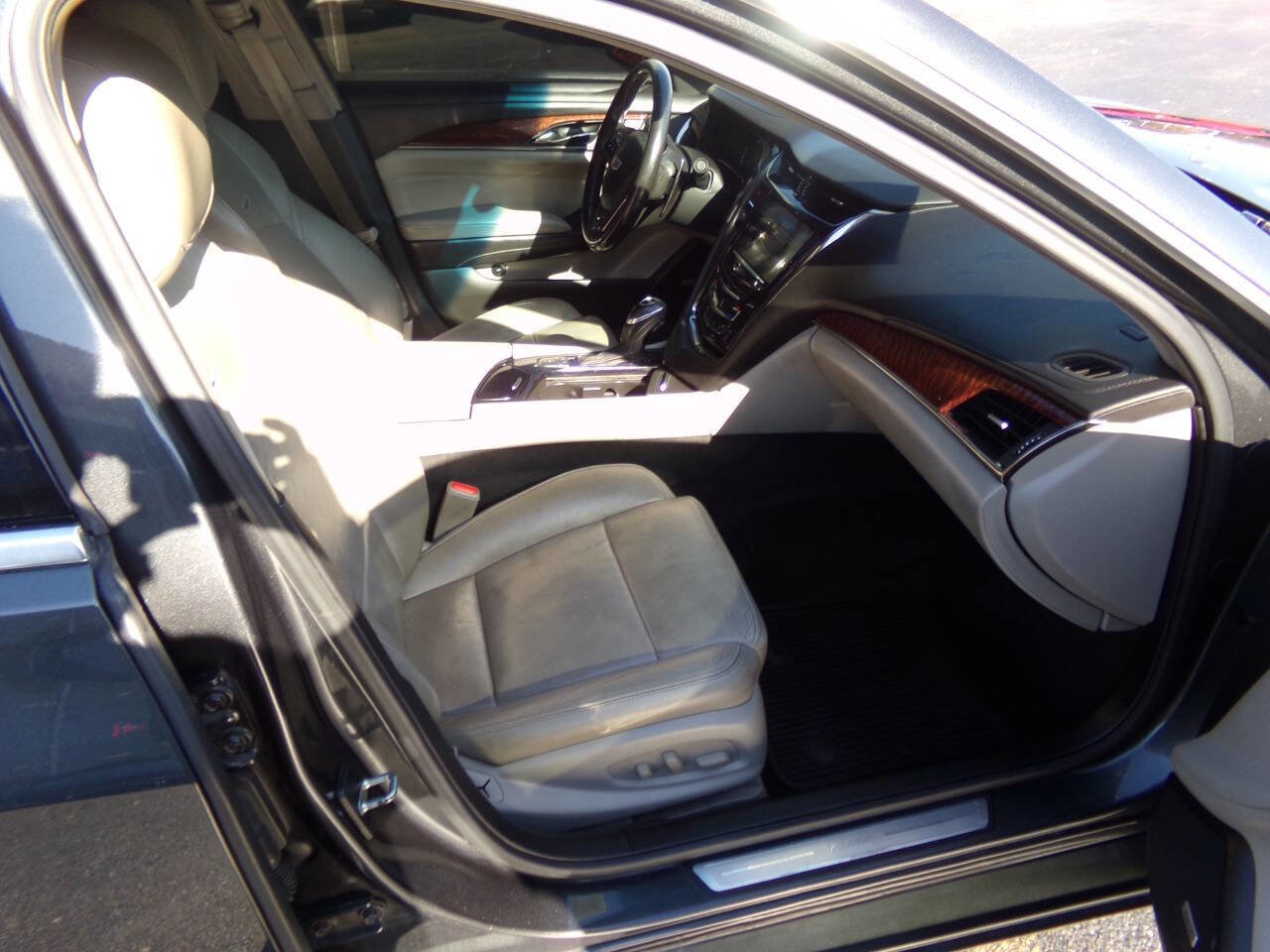 Used 2015 Cadillac CTS Luxury image 24