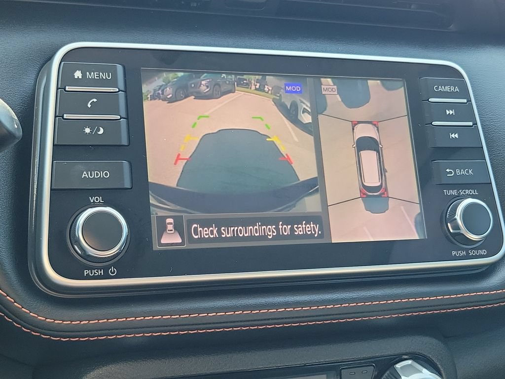 Used 2019 Nissan Kicks SR w/ SR Premium Package FWD image 29