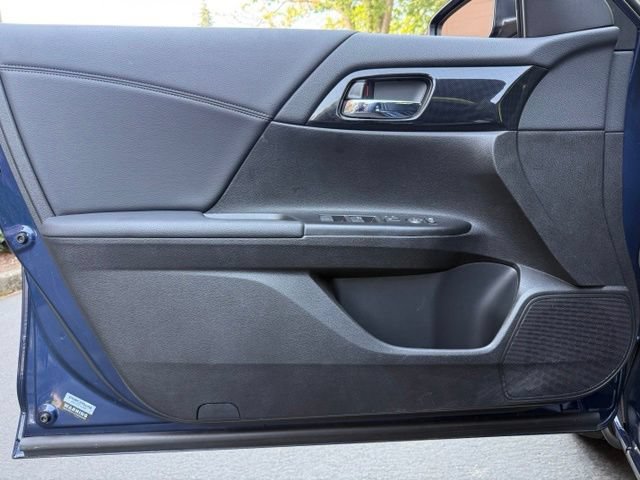 Used 2015 Honda Accord Sport image 10