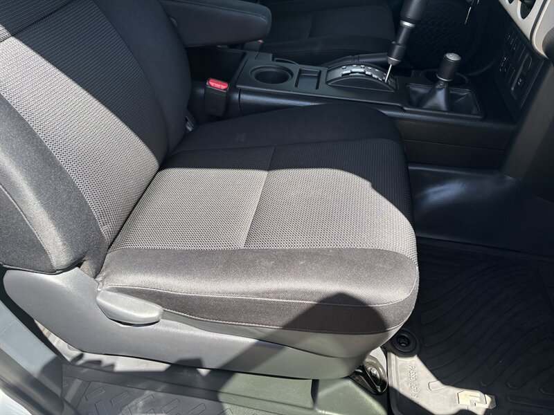 Used 2014 Toyota FJ Cruiser 4WD w/ Upgrade Package image 43