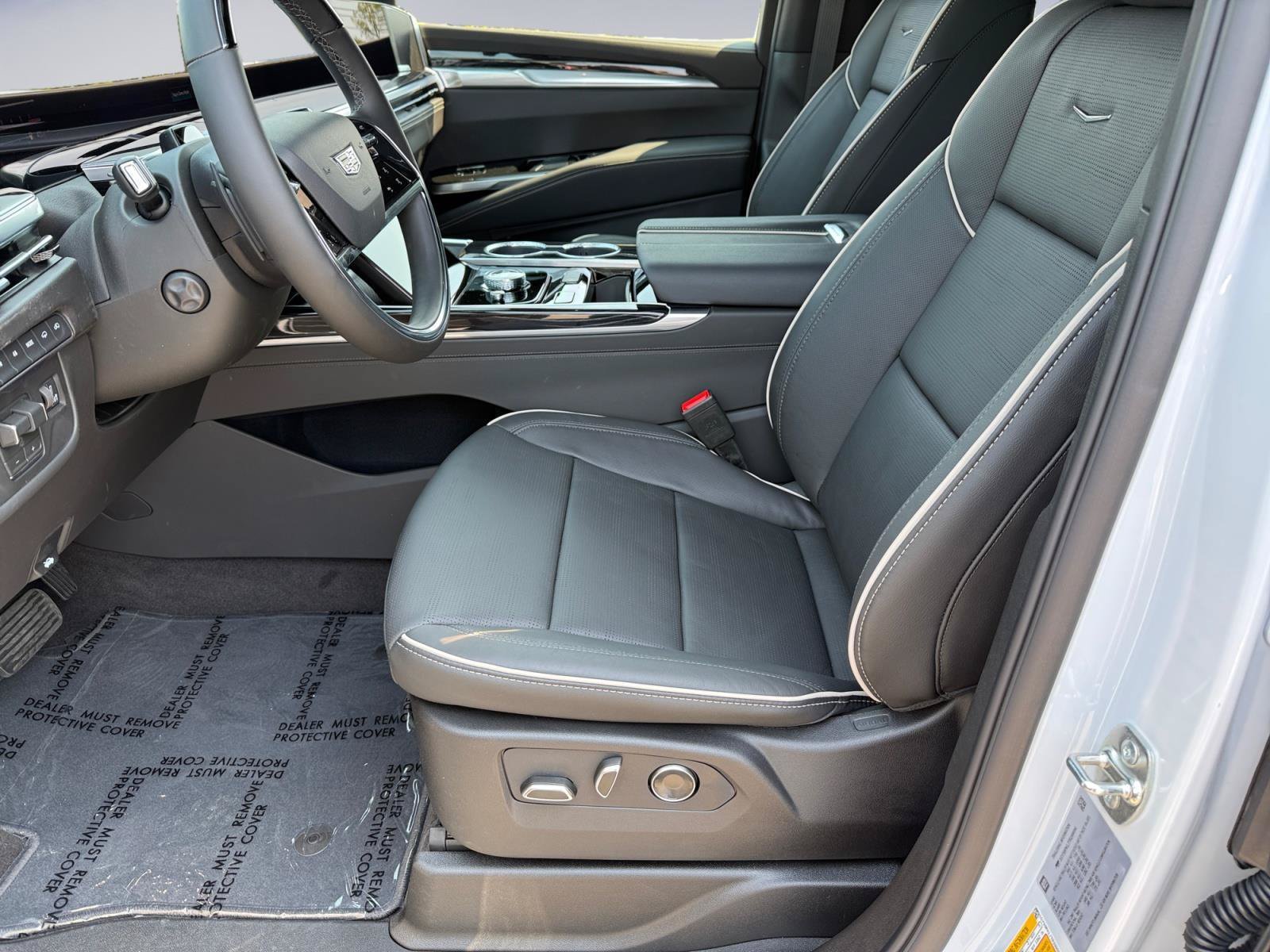New 2026 Cadillac Escalade ESV Sport w/ Touring Package AWD/4WD image 10