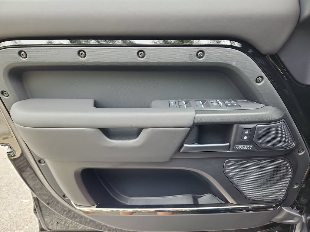 New 2026 Land Rover Defender 110 OCTA AWD/4WD image 22