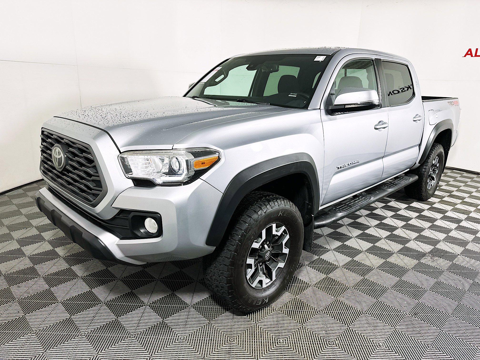 Used 2020 Toyota Tacoma TRD Off-Road w/ Technology Package image 7