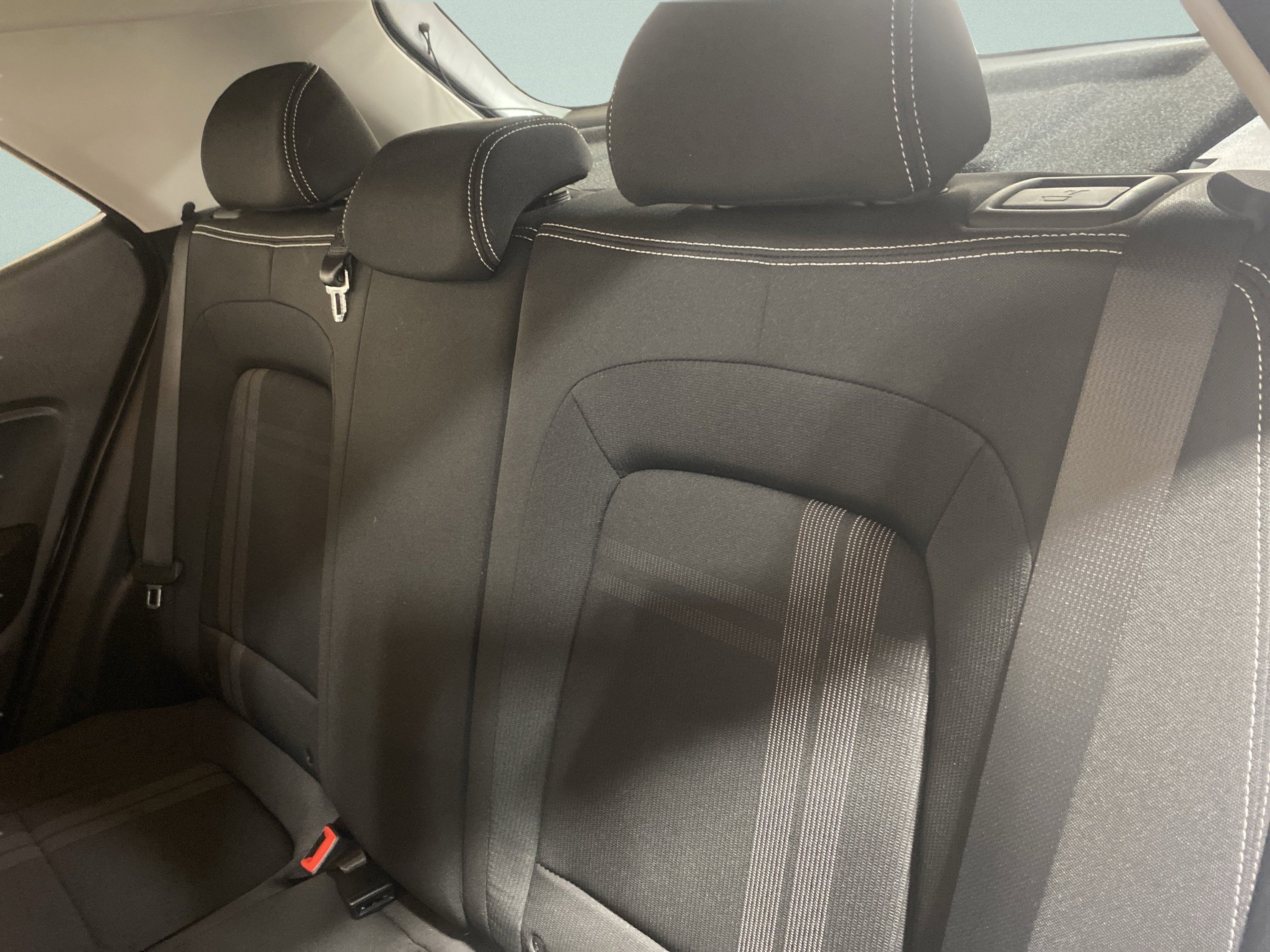 Used 2022 Hyundai Venue SEL image 11