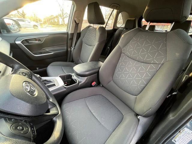 Used 2024 Toyota RAV4 XLE image 17