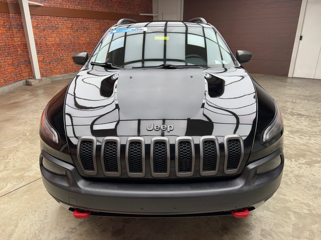 Used 2018 Jeep Cherokee Trailhawk w/ Comfort/Convenience Group AWD/4WD image 9