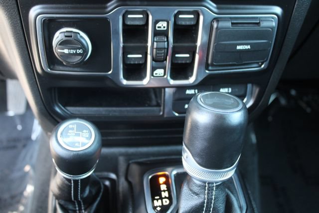 Used 2023 Jeep Wrangler Unlimited Sahara w/ Cold Weather Group AWD/4WD image 37