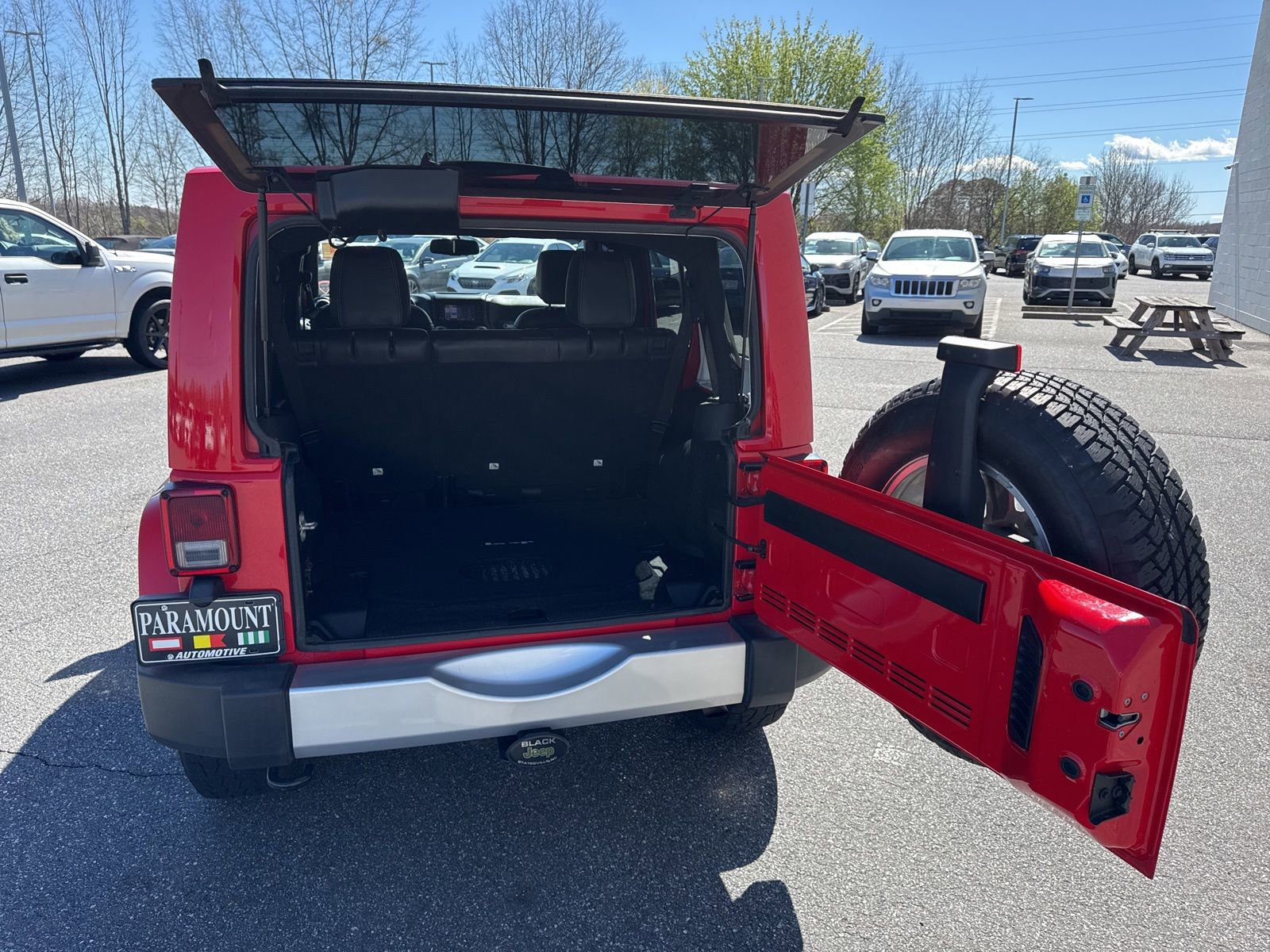 Used 2015 Jeep Wrangler Unlimited Sahara w/ Dual Top Group image 11