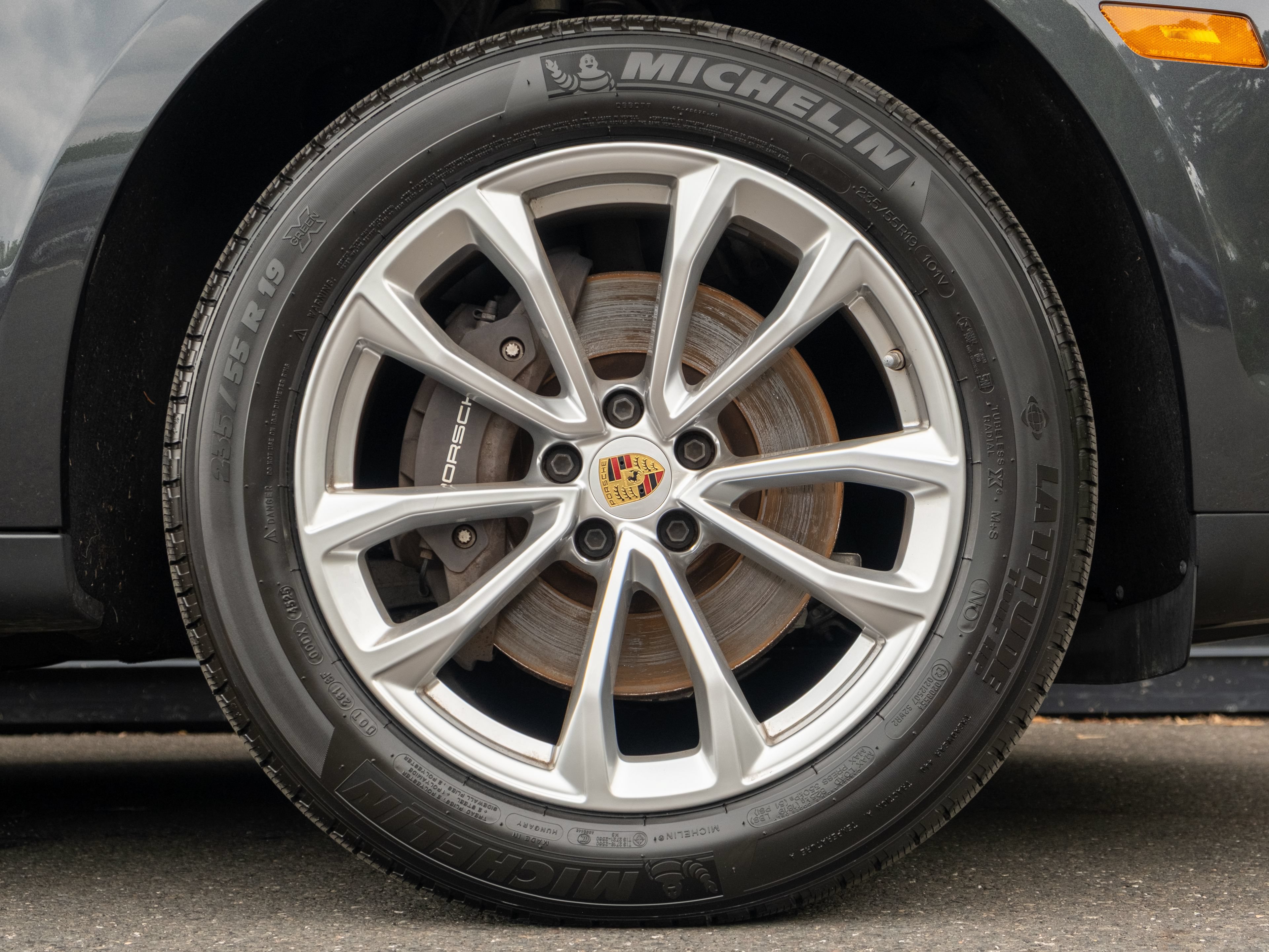 Certified 2023 Porsche Macan AWD/4WD image 15