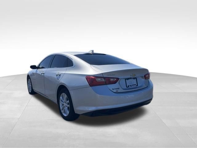 Used 2018 Chevrolet Malibu LT FWD image 3
