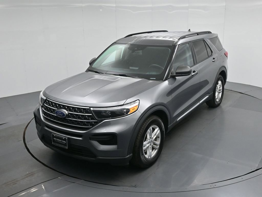 Certified 2022 Ford Explorer XLT w/ Class IV Trailer Tow Package image 40