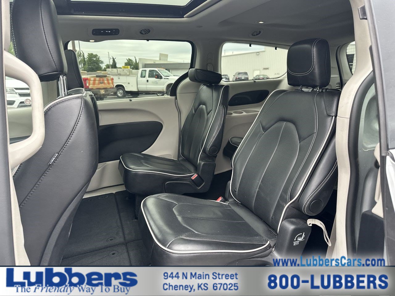 Used 2024 Chrysler Pacifica Limited FWD image 21