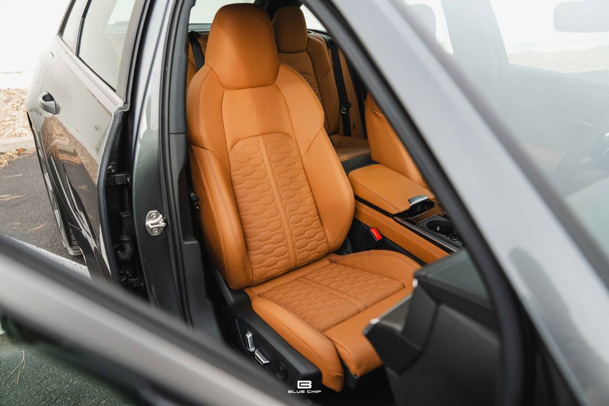 Used 2025 Audi RS 6 performance w/ Executive Package image 35