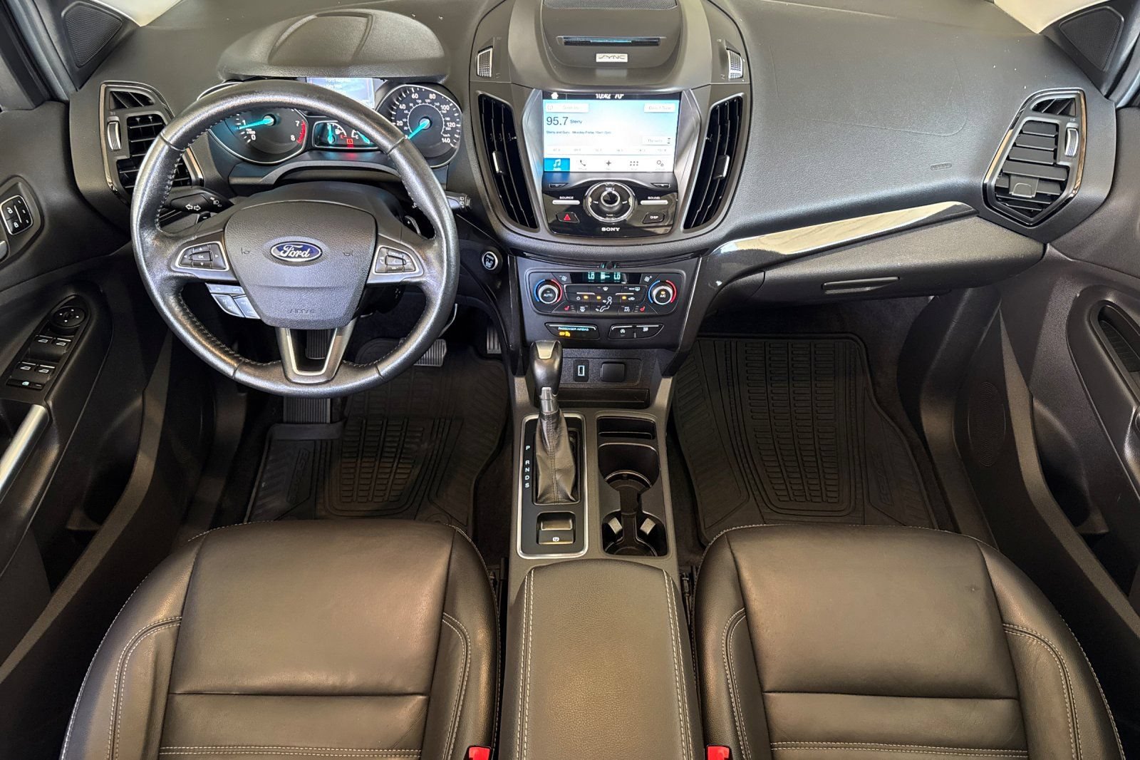 Used 2017 Ford Escape Titanium AWD/4WD image 13
