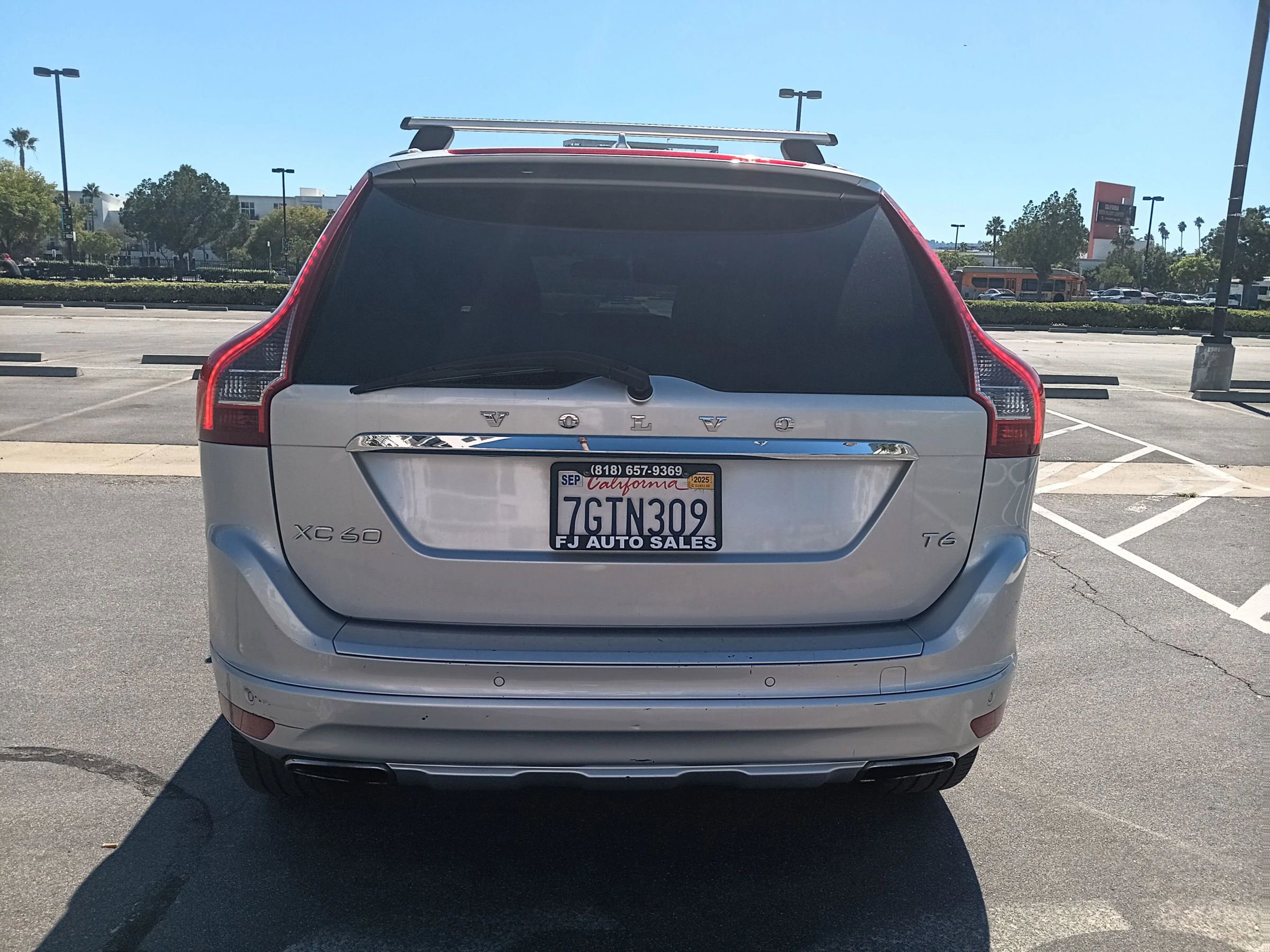 Used 2015 Volvo XC60 T6 image 7