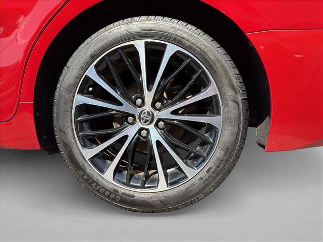 Used 2020 Toyota Camry SE FWD image 9