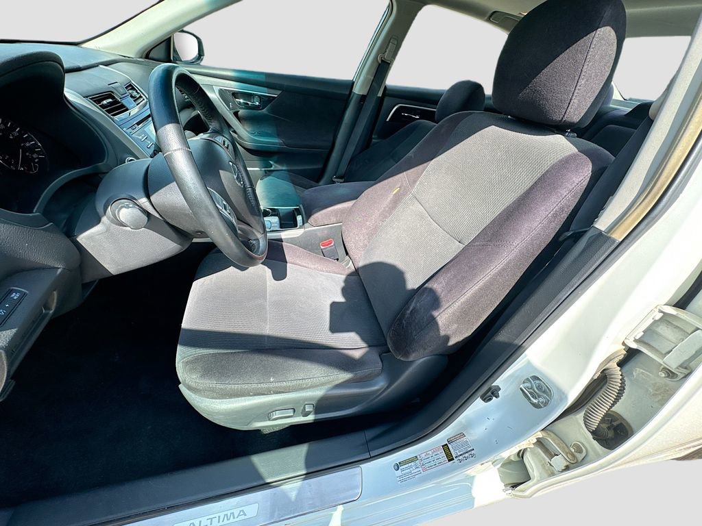 Used 2013 Nissan Altima 2.5 SV w/ 2.5SV Convenience Pkg FWD image 25