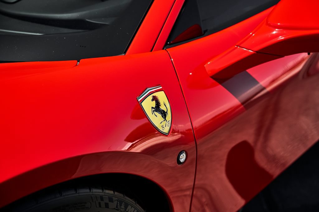 Used 2020 Ferrari F8 Tributo RWD image 8