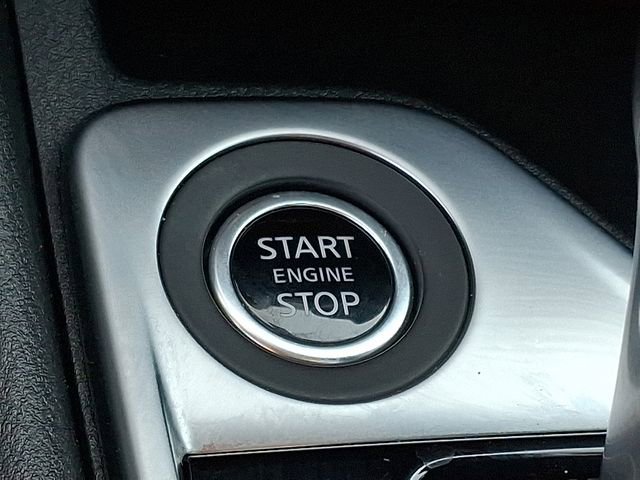 Certified 2025 Nissan Sentra SR image 23