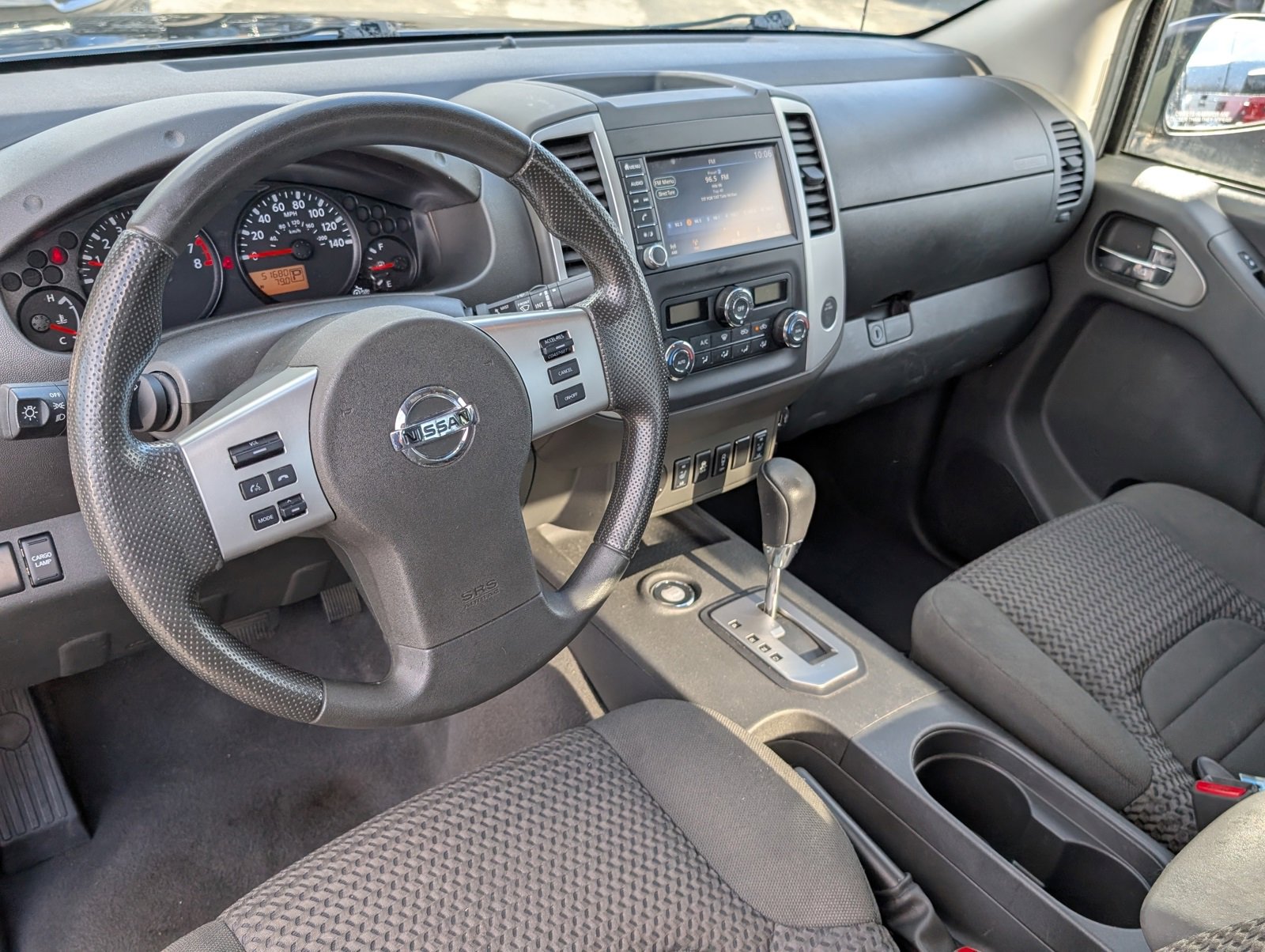 Used 2020 Nissan Frontier SV image 9