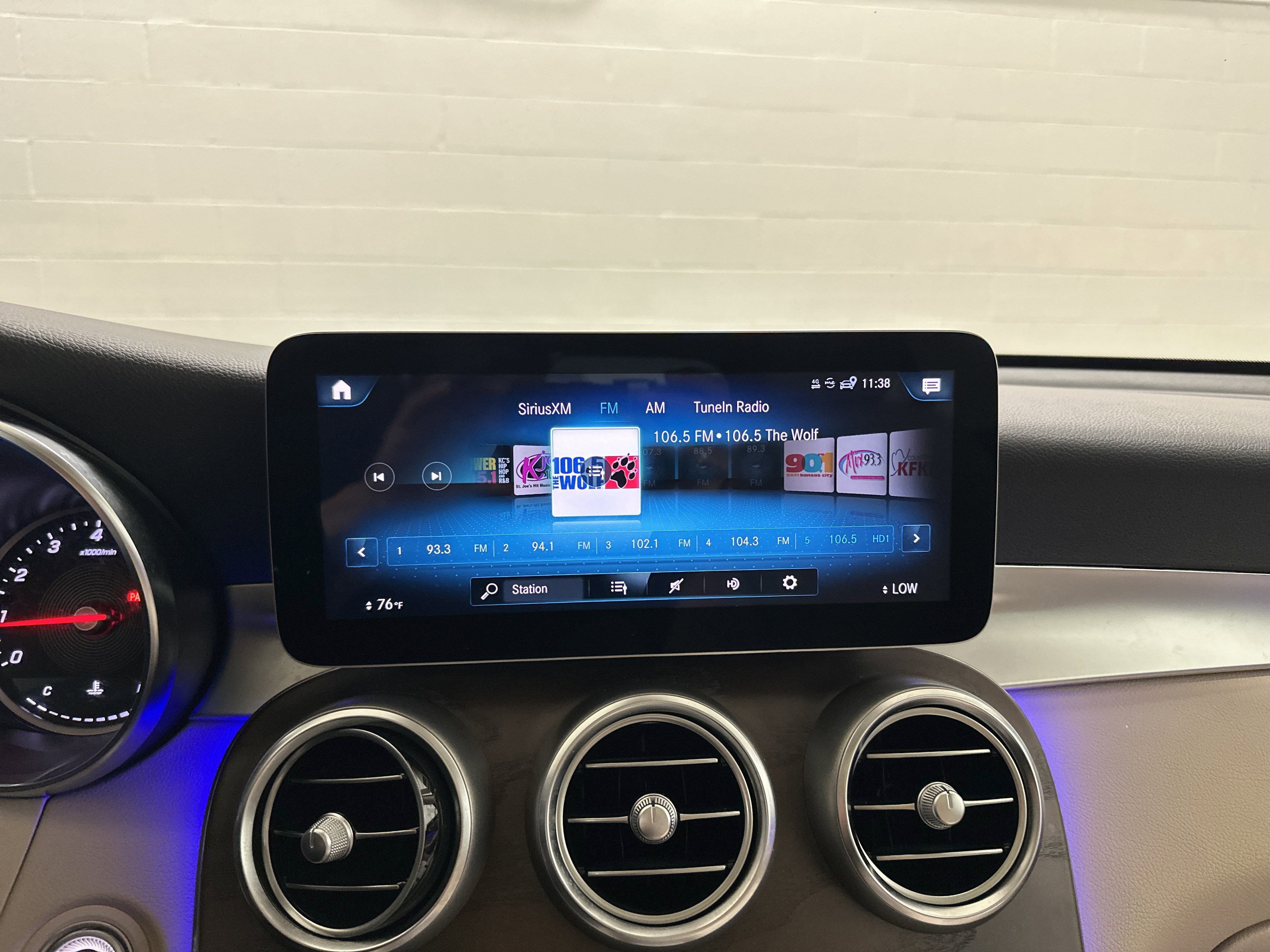 Used 2020 Mercedes-Benz GLC 300 4MATIC image 24