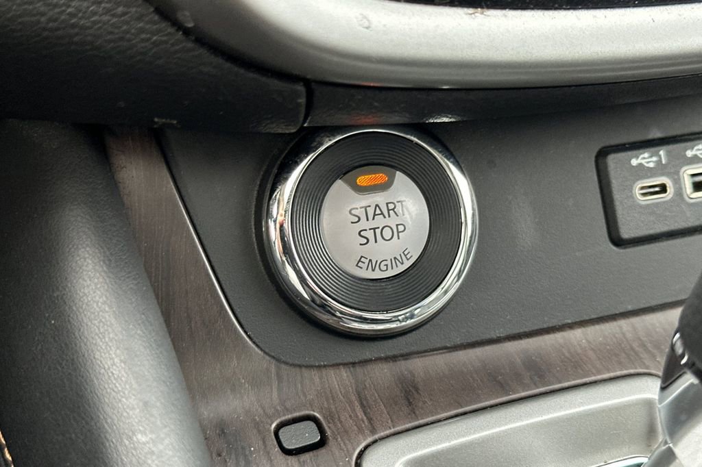 Used 2022 Nissan Murano Platinum w/ Cargo Package image 22