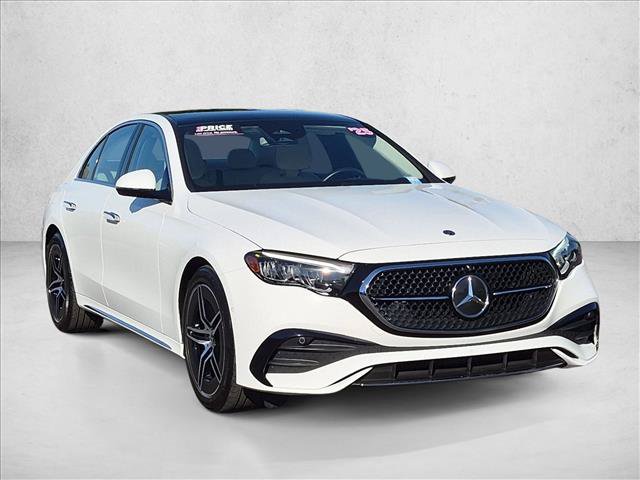 Used 2025 Mercedes-Benz E 350 4MATIC Sedan image 3