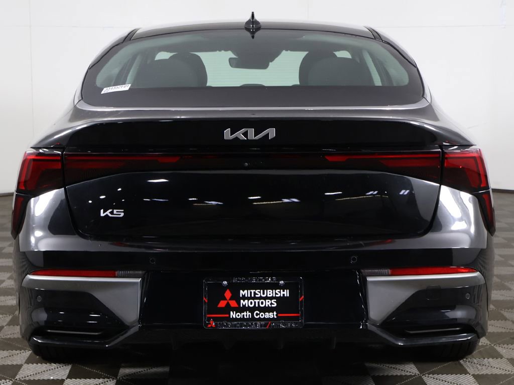 Used 2025 Kia K5 LXS FWD image 10