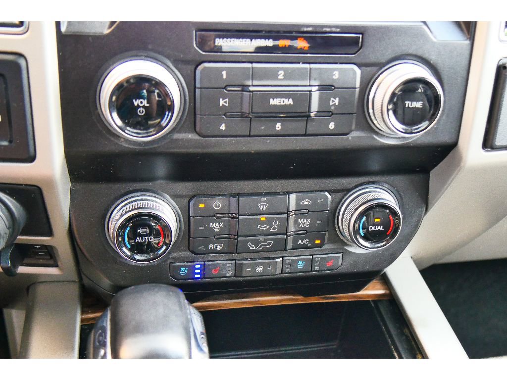 Used 2020 Ford F150 Lariat w/ Equipment Group 502A Luxury AWD/4WD image 25