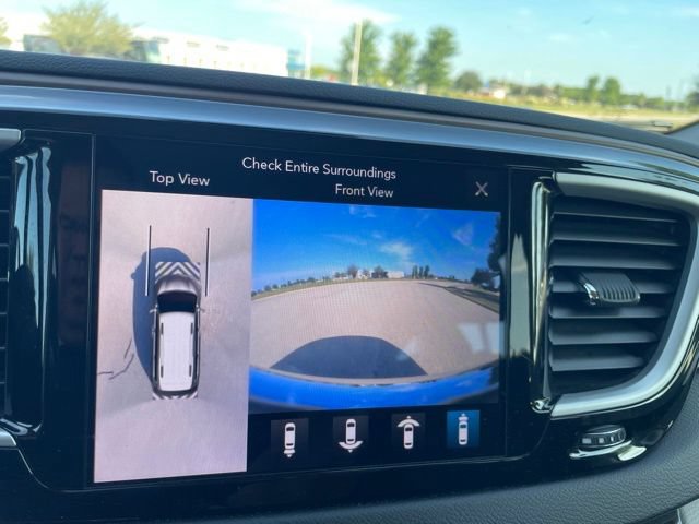 Used 2019 Chrysler Pacifica Touring Plus w/ Advanced Safetytec Group FWD image 11
