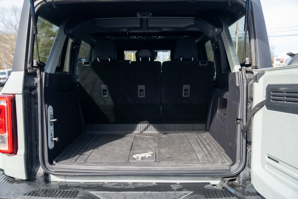 Used 2022 Ford Bronco Black Diamond image 6