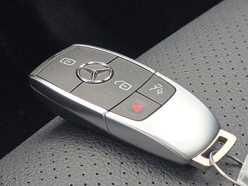 Used 2026 Mercedes-Benz GLS 450 4MATIC image 41