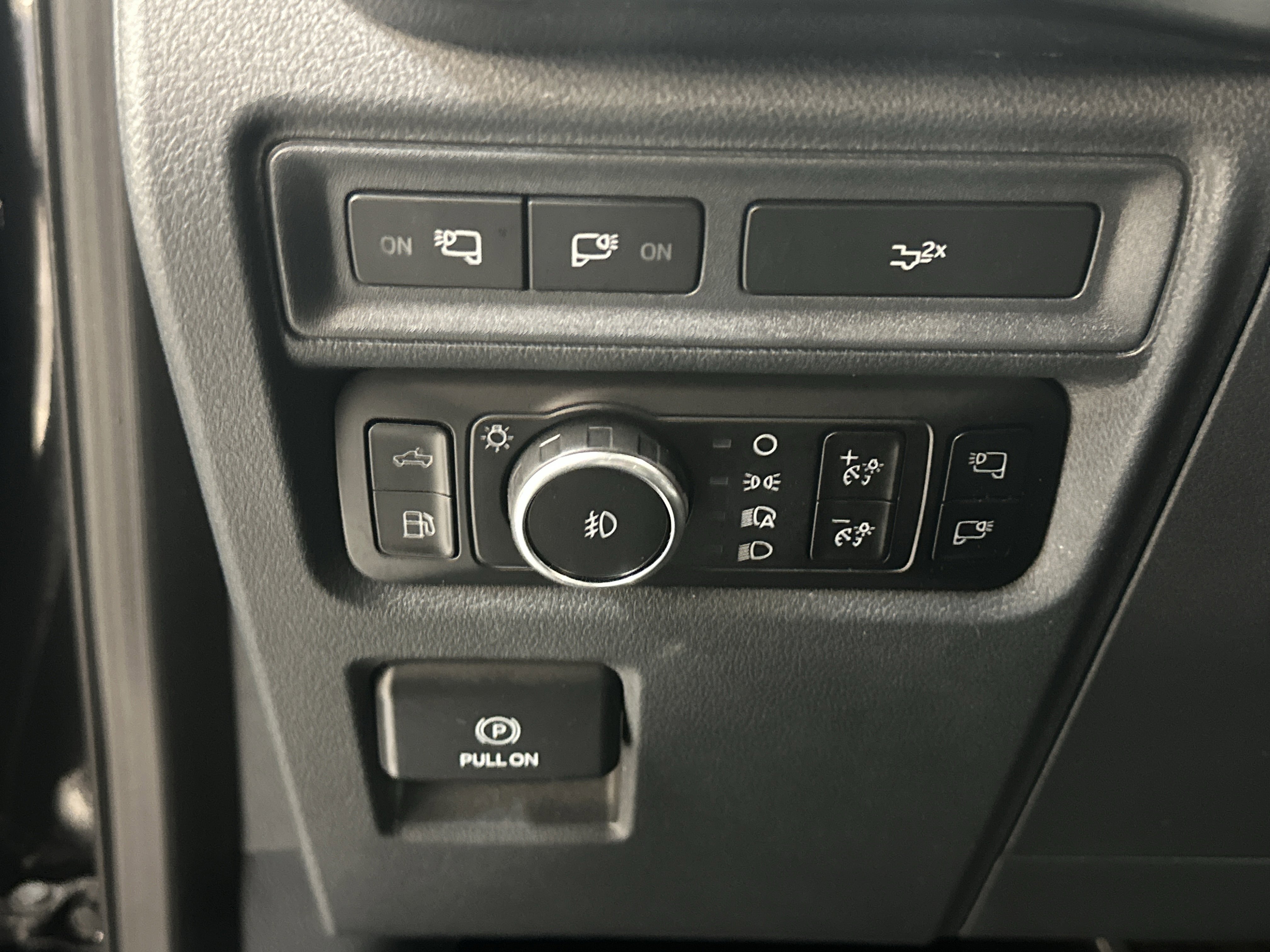 Used 2022 Ford F150 XLT w/ Equipment Group 302A High image 25