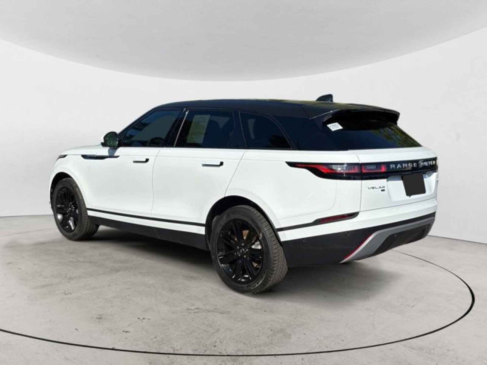 Certified 2021 Land Rover Range Rover Velar S image 6