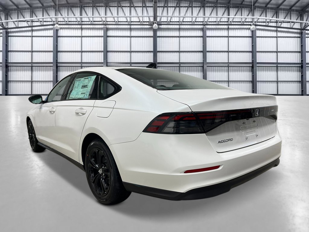 New 2025 Honda Accord SE image 3