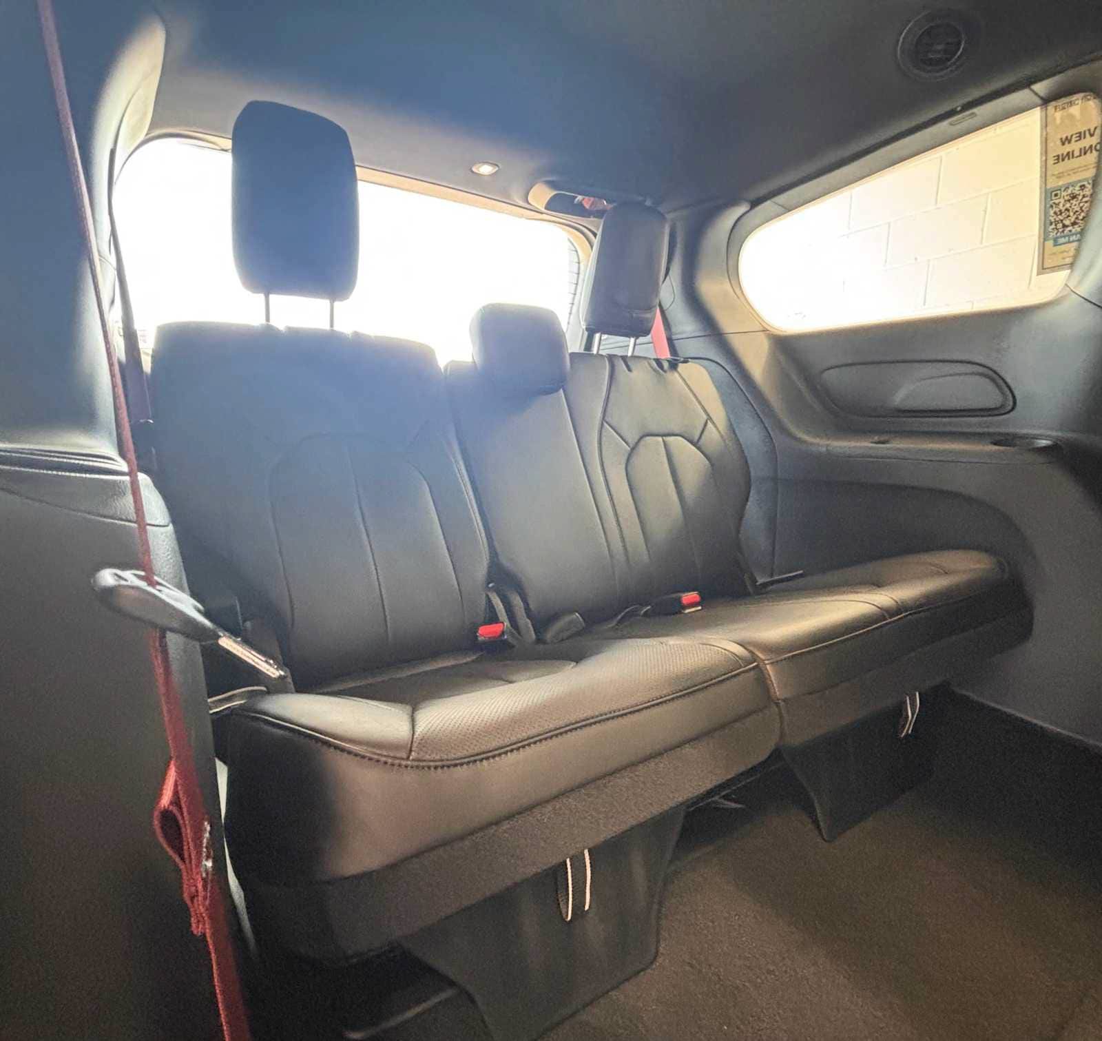 New 2027 Chrysler Pacifica Select FWD image 12