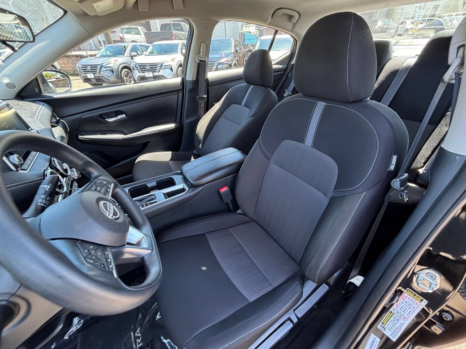 Used 2025 Nissan Sentra SV FWD image 33