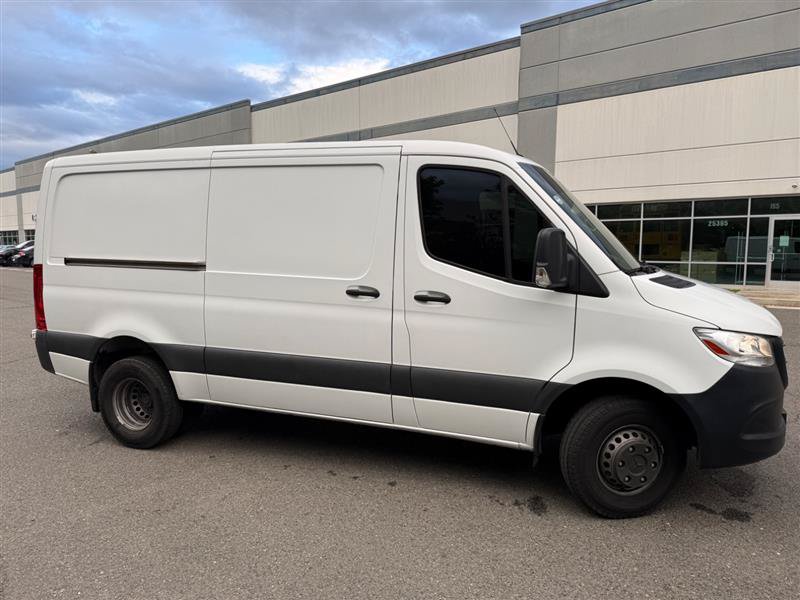 Used 2019 Mercedes-Benz Sprinter 144 Cargo image 16