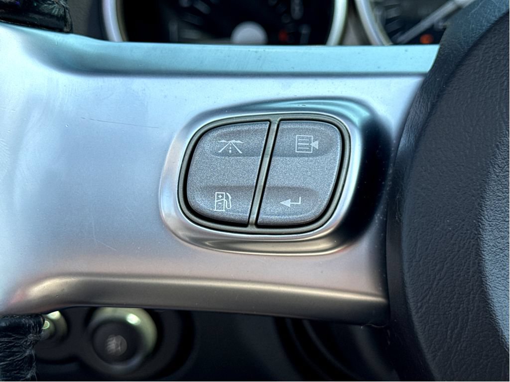 Used 2006 Chevrolet SSR w/ Preferred Equipment Group RWD image 15