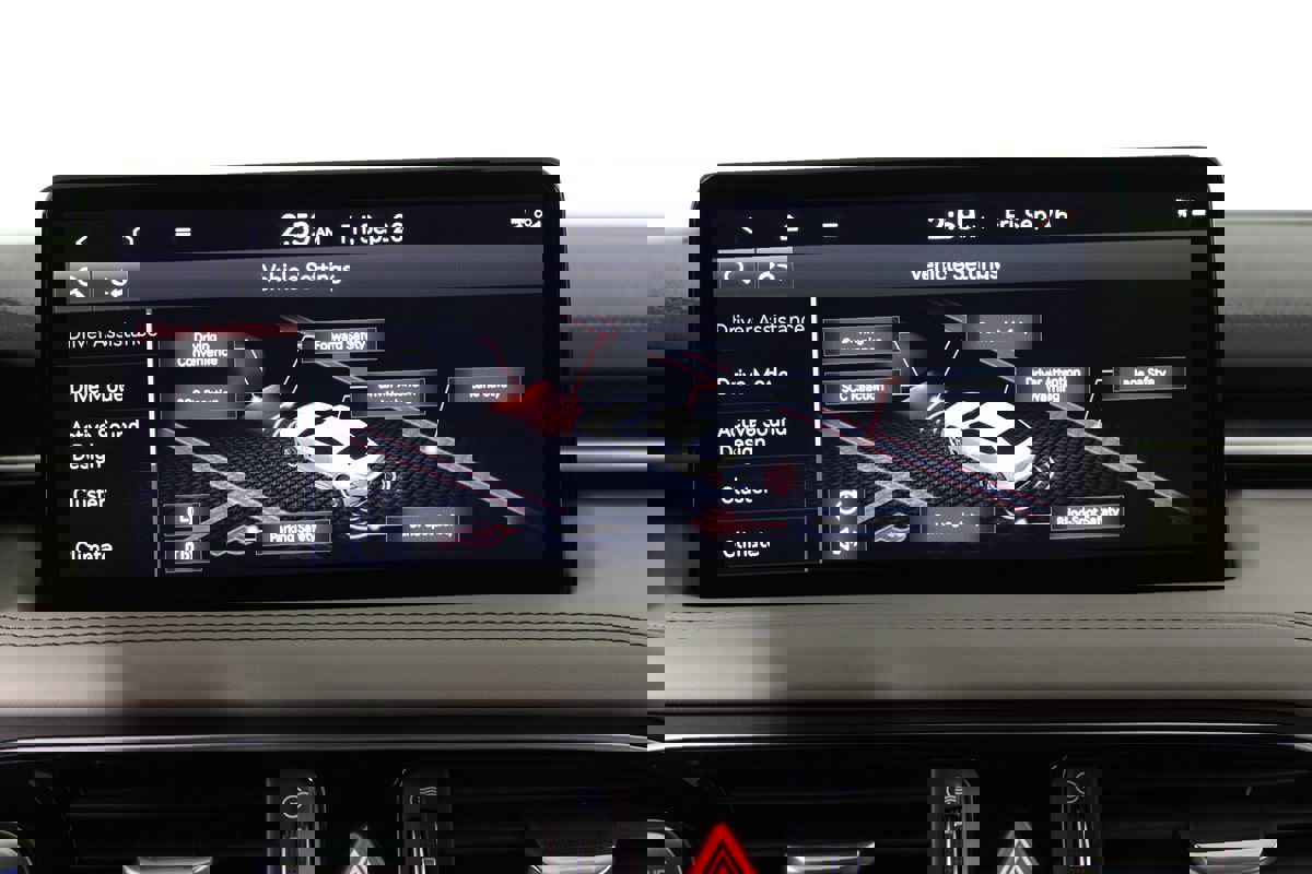 Used 2023 Genesis G70 2.0T w/ Sport Prestige Package image 18