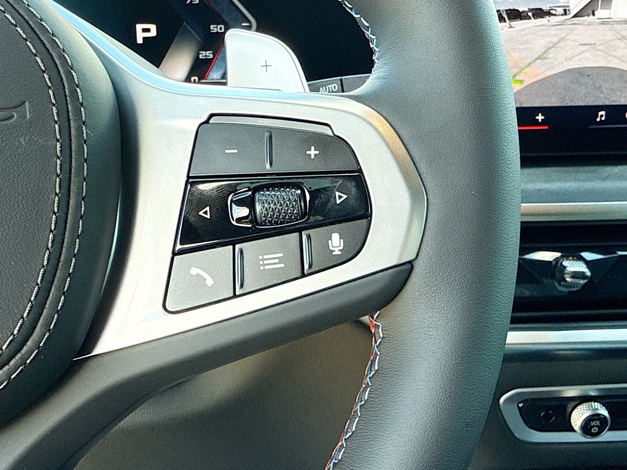 New 2026 BMW X5 M60i AWD/4WD image 40