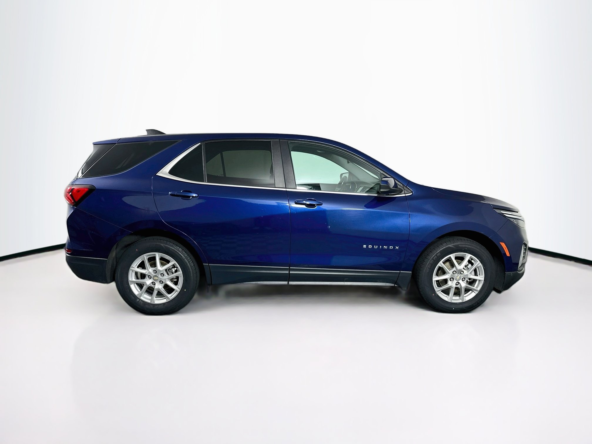 Used 2022 Chevrolet Equinox LT FWD image 10