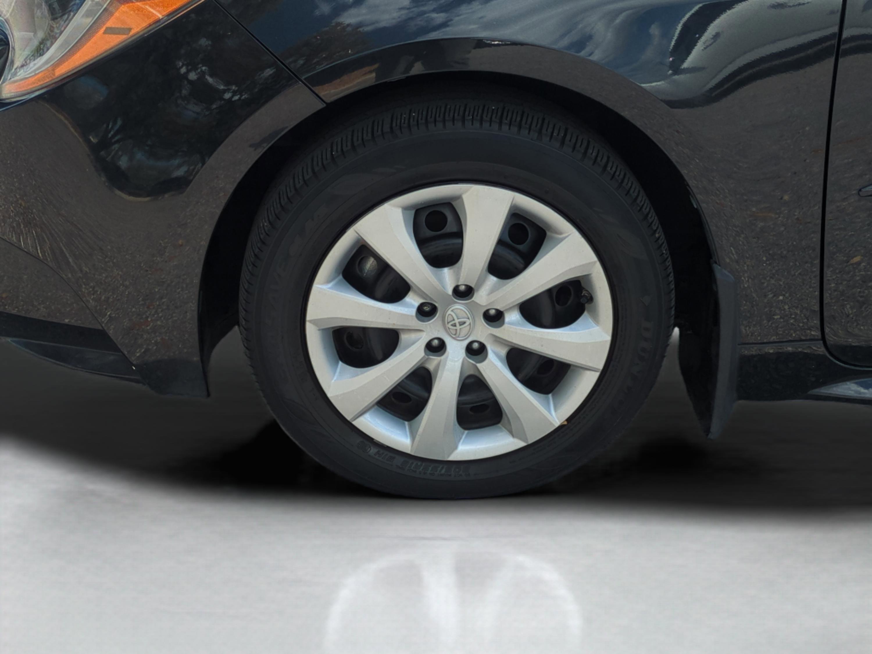 Used 2022 Toyota Corolla LE image 10