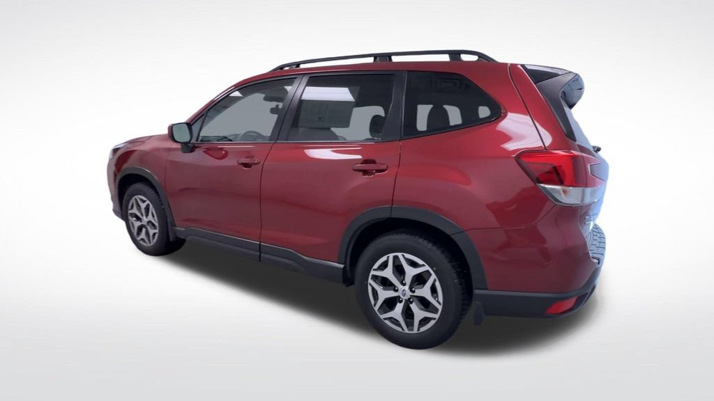Used 2024 Subaru Forester Premium AWD/4WD image 6