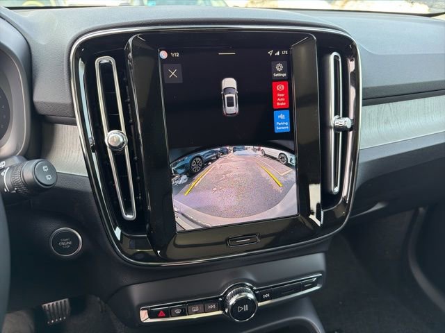 New 2026 Volvo XC40 B5 Core w/ Protection Package Premier image 15
