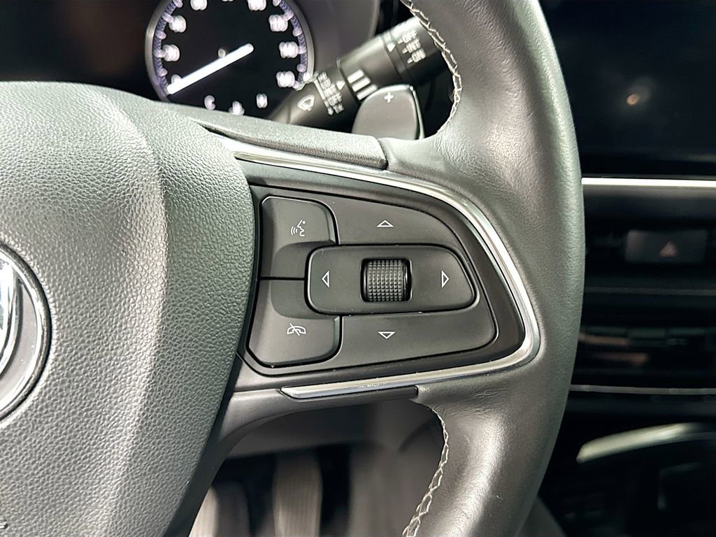 Used 2022 Buick Envision Avenir w/ Technology Package II image 9