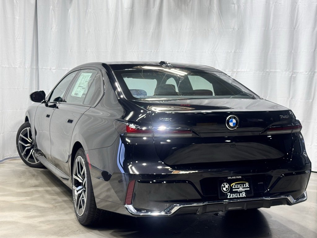 New 2026 BMW 740i xDrive w/ Premium Package image 4