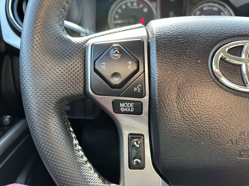 Used 2020 Toyota Tacoma SR5 image 12